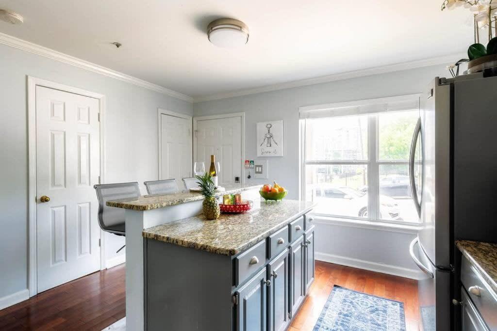 Walk To Broadway Charming Modern Historic Townhome 내슈빌 외부 사진